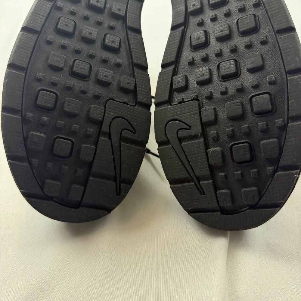 Nike Woodside 2 High Boots Kids Size 7Y Black ACG Duck Boots HF0767-001